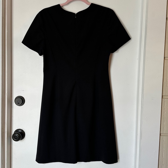 Theory Black Short Sleeve Jatinn Traceable Wool Shift Career Knee Length Dress 6 - Picture 5 of 6